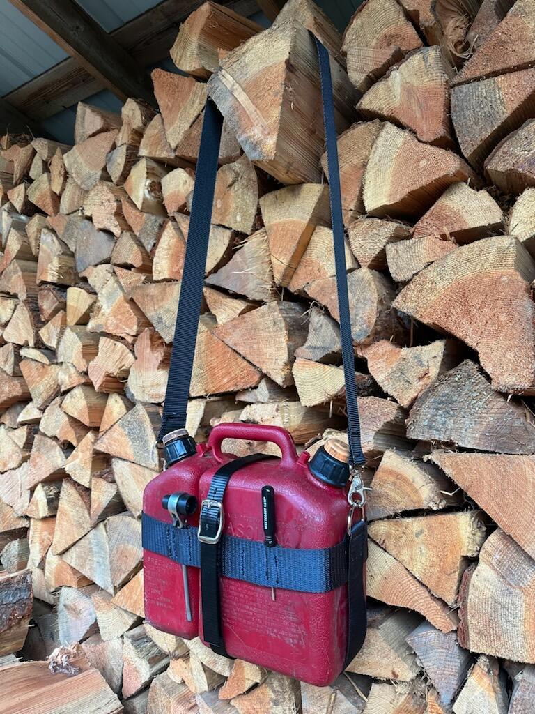 GAS/OIL CAN HARNESS