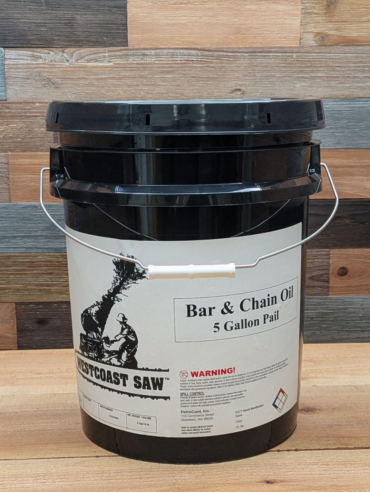 Chainsaw Bar & Chain Oil
